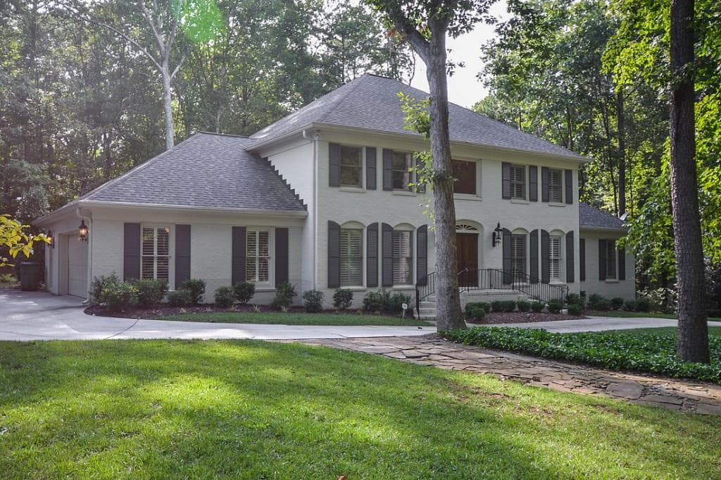 5 bedroom, 4,162 sq ft single family residence sold at 1320 Belmore Way, Sandy Springs, GA 30350