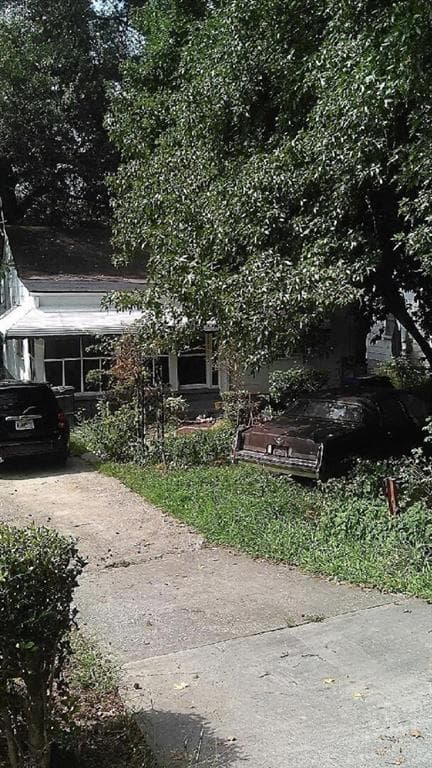 2 bedroom, 919 sq ft single family residence sold at 1833 Flat Shoals Road, Atlanta, GA 30316