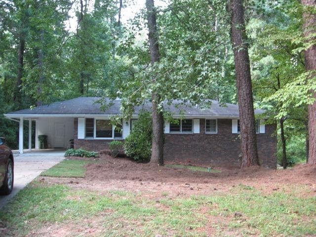 5 bedroom, 2,000 sq ft single family residence sold at 3865 RUX Road, Atlanta, GA 30331