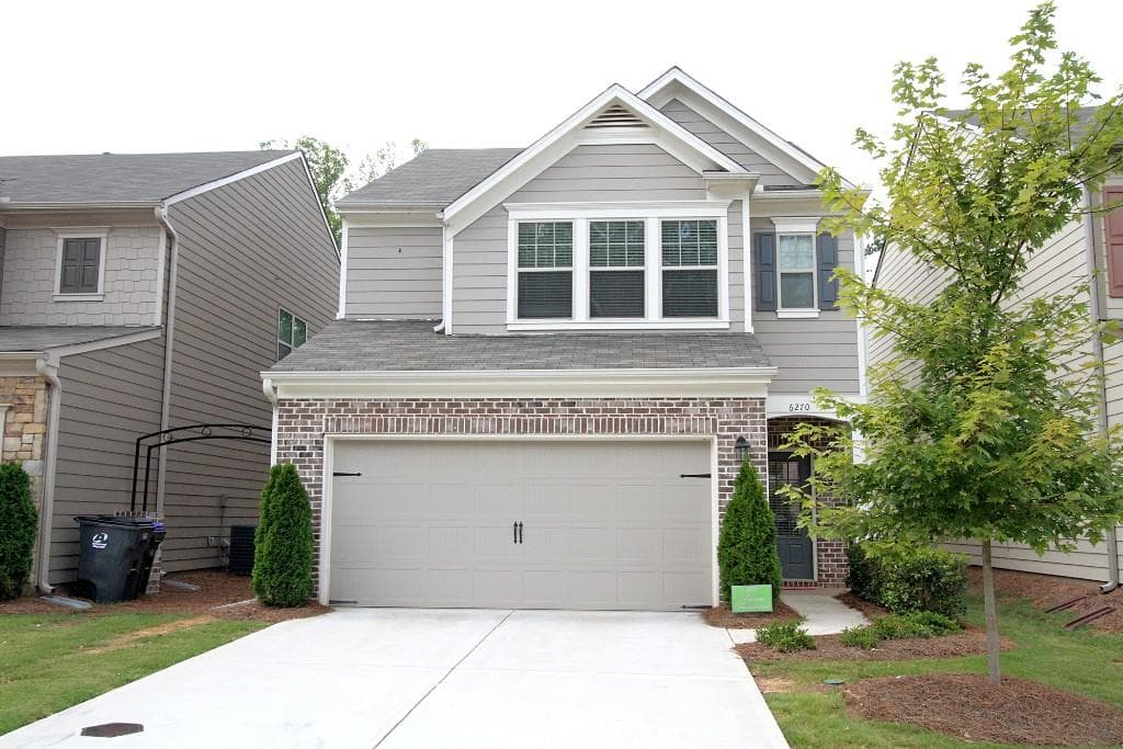 3 bedroom, 1,846 sq ft single family residence sold at 6270 Crested Moss Drive, Alpharetta, GA 30004