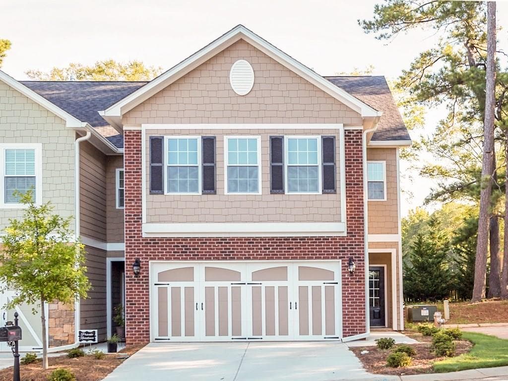 3 bedroom condominium sold at 2860 Jordan Oaks Lane 11, Decatur, GA 30033