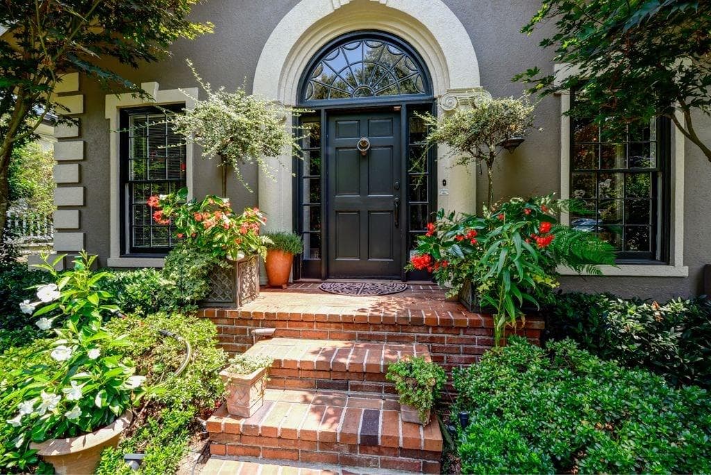 3 bedroom single family residence sold at 73 E Park Lane, Atlanta, GA 30308