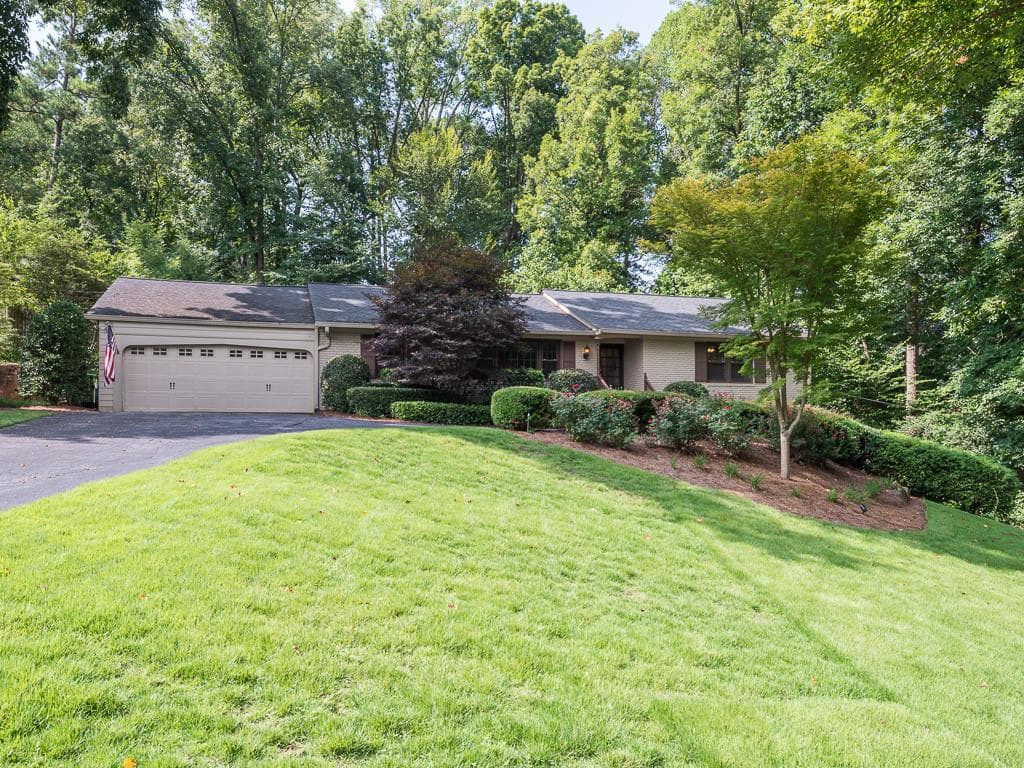 3 bedroom single family residence sold at 593 Valley Green Drive, Atlanta, GA 30342