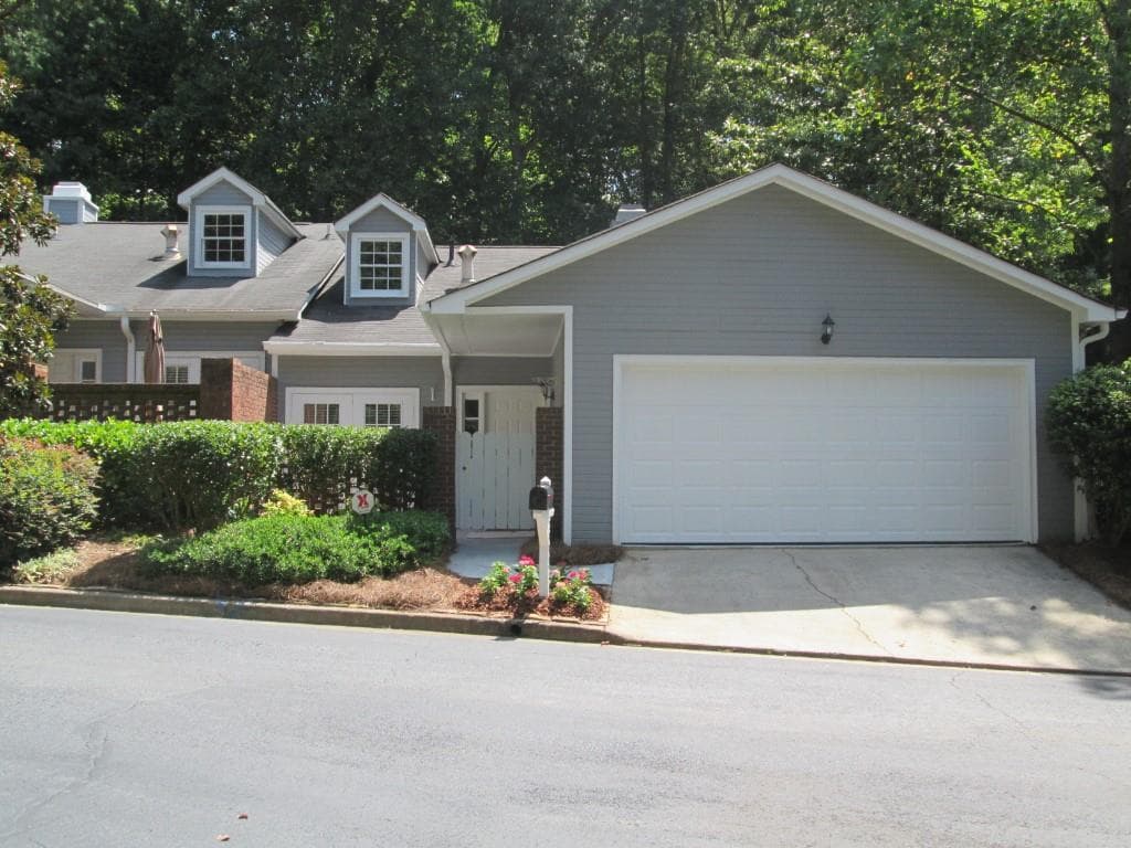 2992 Crosswycke Forest Drive 2992, Brookhaven, GA 30319 — most recent listing photo