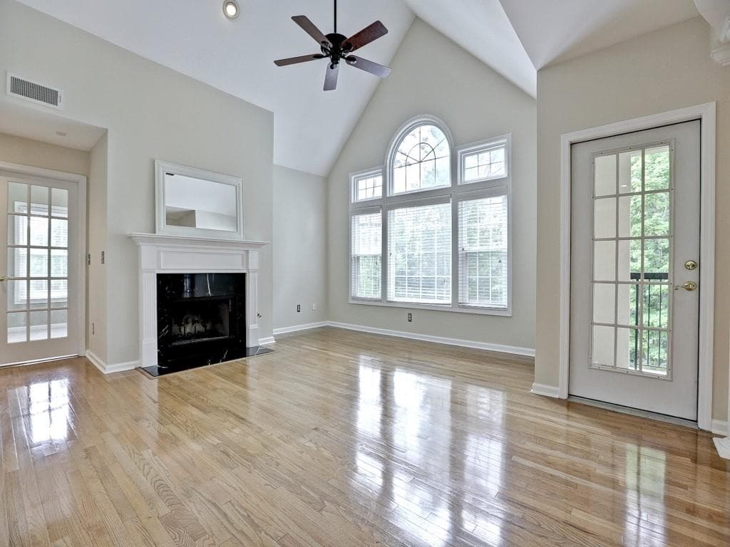 2 bedroom, 1,178 sq ft condominium sold at 3636 Habersham Road 1307, Atlanta, GA 30305