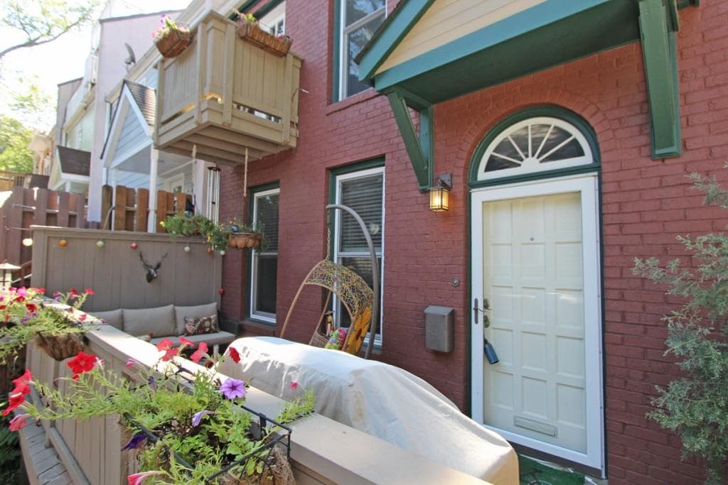 3 bedroom, 1,652 sq ft townhouse sold at 961 Piedmont Avenue A, Atlanta, GA 30309