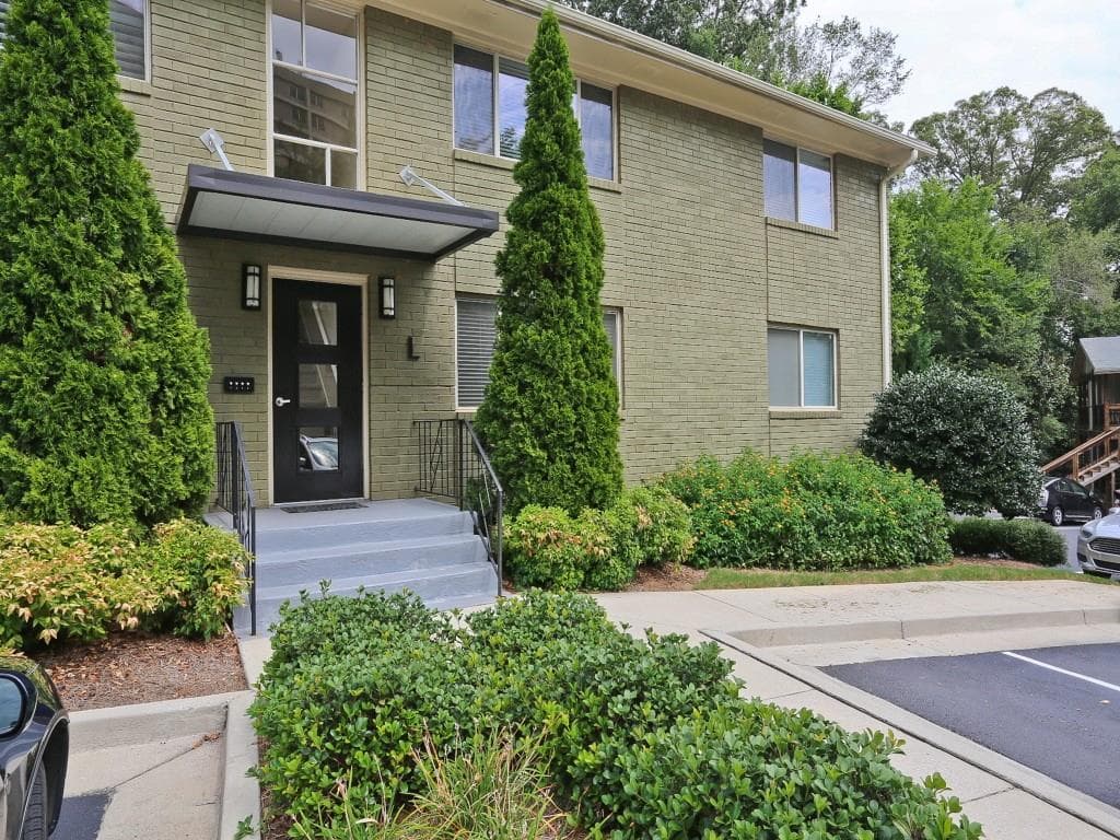 449 Clairemont Avenue L3, Decatur, GA 30030 — most recent listing photo