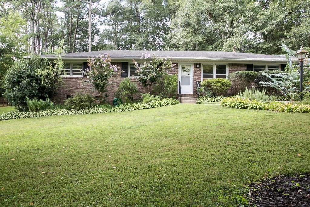 3 bedroom, 1,425 sq ft single family residence sold at 106 Hurt Drive, Smyrna, GA 30082