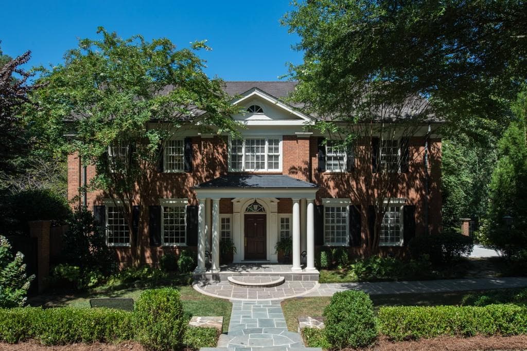 5 bedroom, 5,058 sq ft single family residence sold at 8 Habersham Park, Atlanta, GA 30305