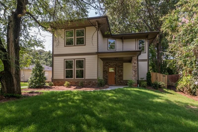 5 bedroom, 3,194 sq ft single family residence sold at 2011 Braeburn Circle, Atlanta, GA 30316