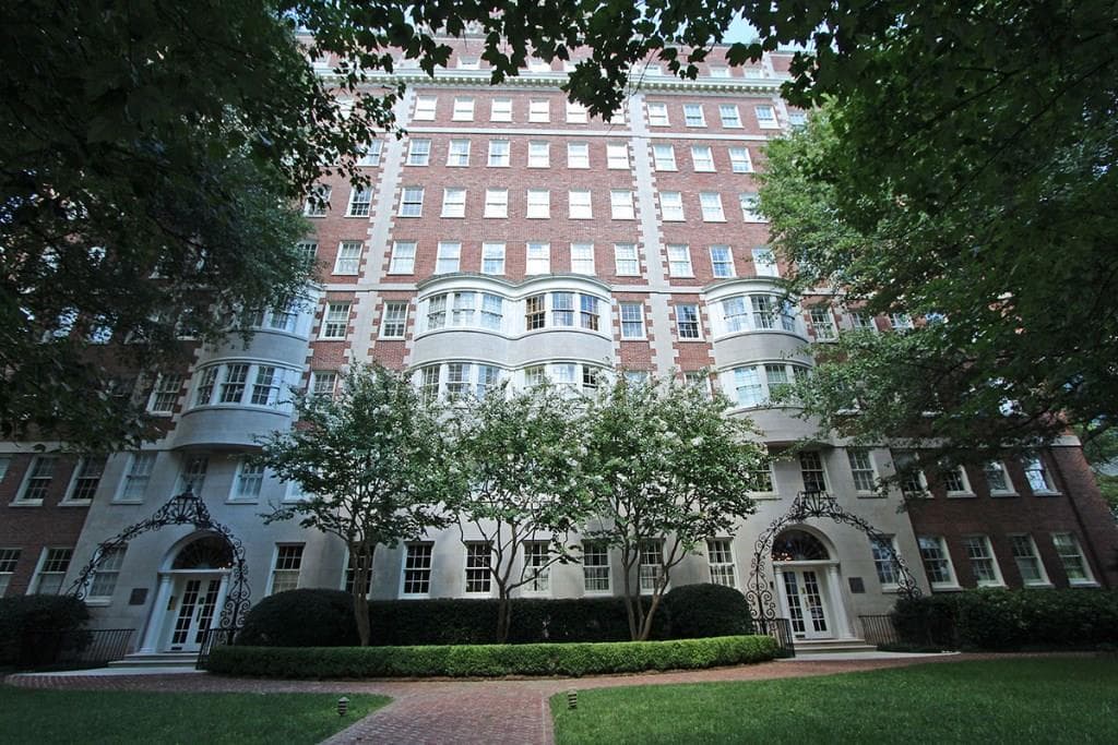 2 bedroom, 1,625 sq ft condominium sold at 1325 Peachtree Street 901, Atlanta, GA 30309