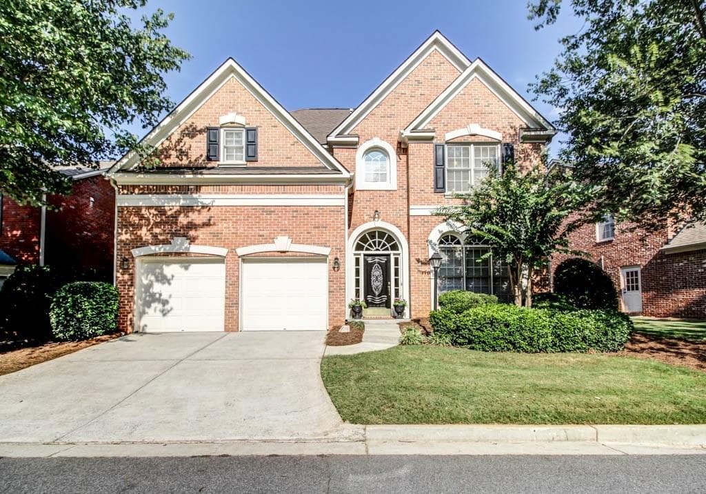 4 bedroom, 2,651 sq ft single family residence sold at 1957 Gramercy Circle, Atlanta, GA 30341
