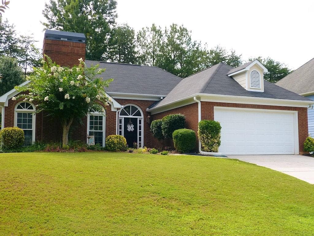 200 Glen Holly Drive, Roswell, GA 30076 — most recent listing photo