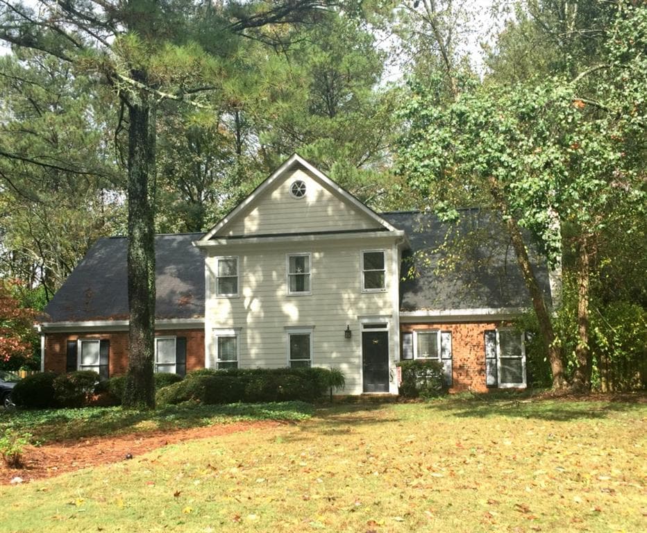 5575 Surrey Court, Alpharetta, GA 30009 — most recent listing photo