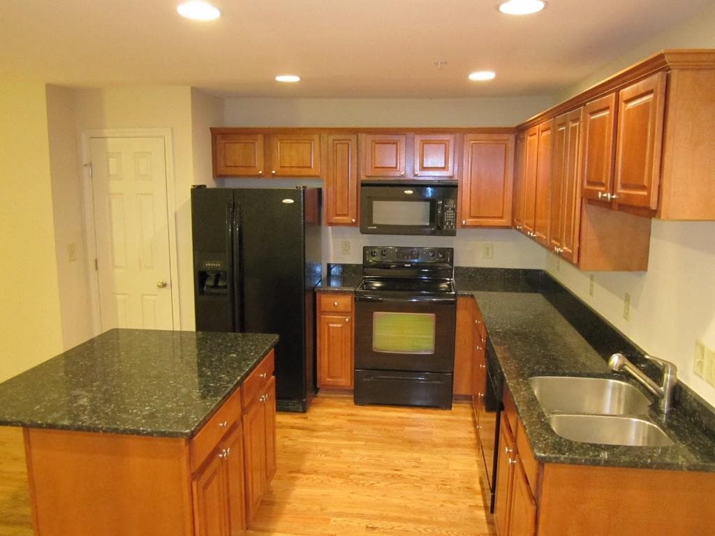 105 Madison Court 105, Smyrna, GA 30080 — most recent listing photo
