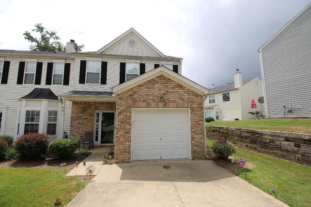 2 bedroom, 1,424 sq ft townhouse sold at 399 Timber Gate Drive, Lawrenceville, GA 30045