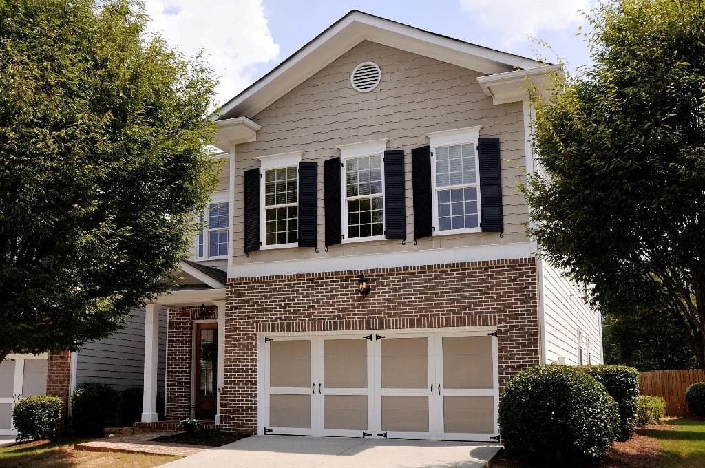 3 bedroom, 2,451 sq ft single family residence sold at 3707 Paces Park Circle, Smyrna, GA 30080