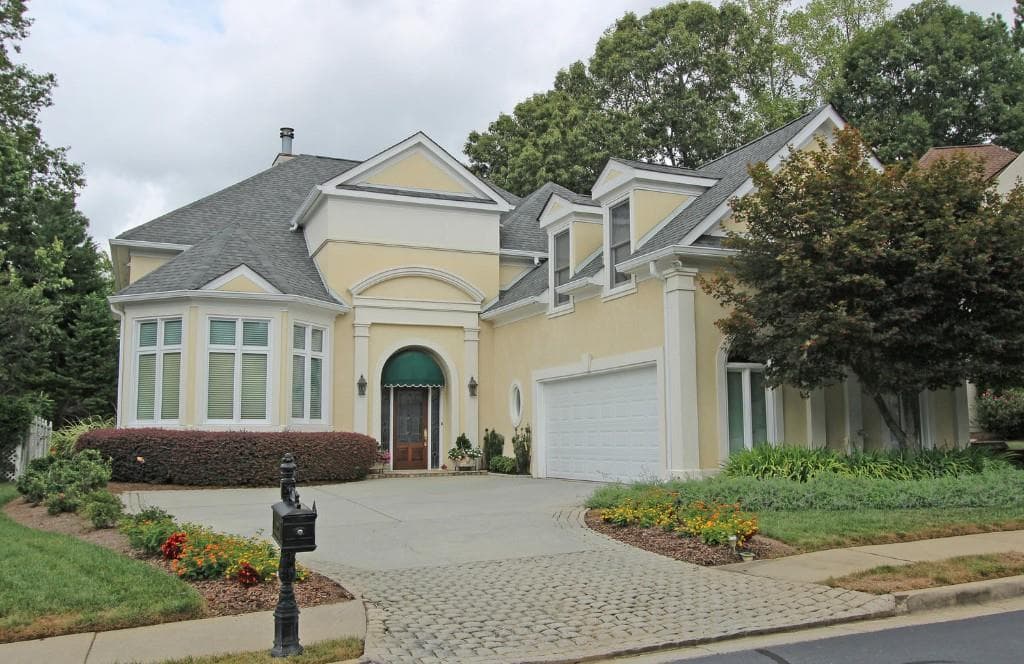 640 River Falls Court, Roswell, GA 30076 — most recent listing photo
