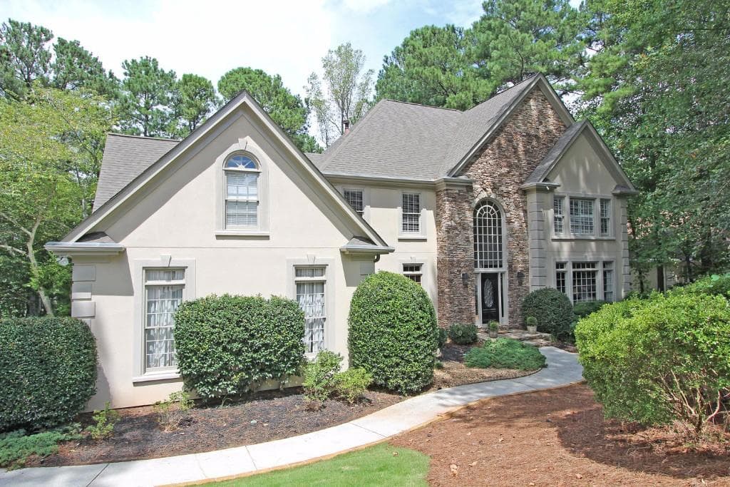 5 bedroom, 6,000 sq ft single family residence sold at 155 Cartier Court, Roswell, GA 30076