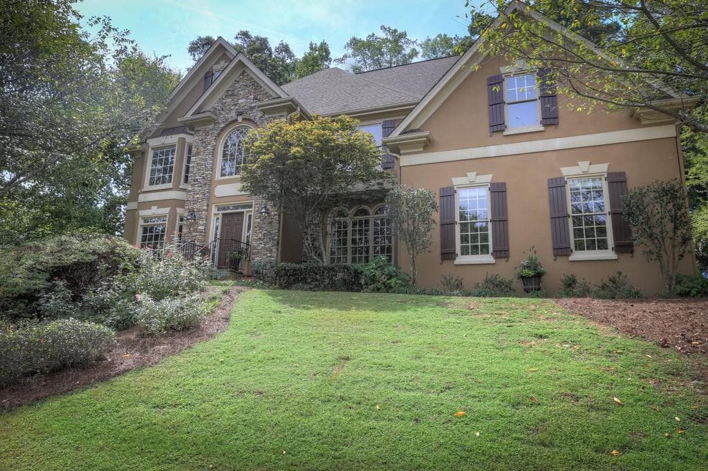 5 bedroom, 3,983 sq ft single family residence sold at 4094 Ancient Amber Way, Peachtree Corners, GA 30092