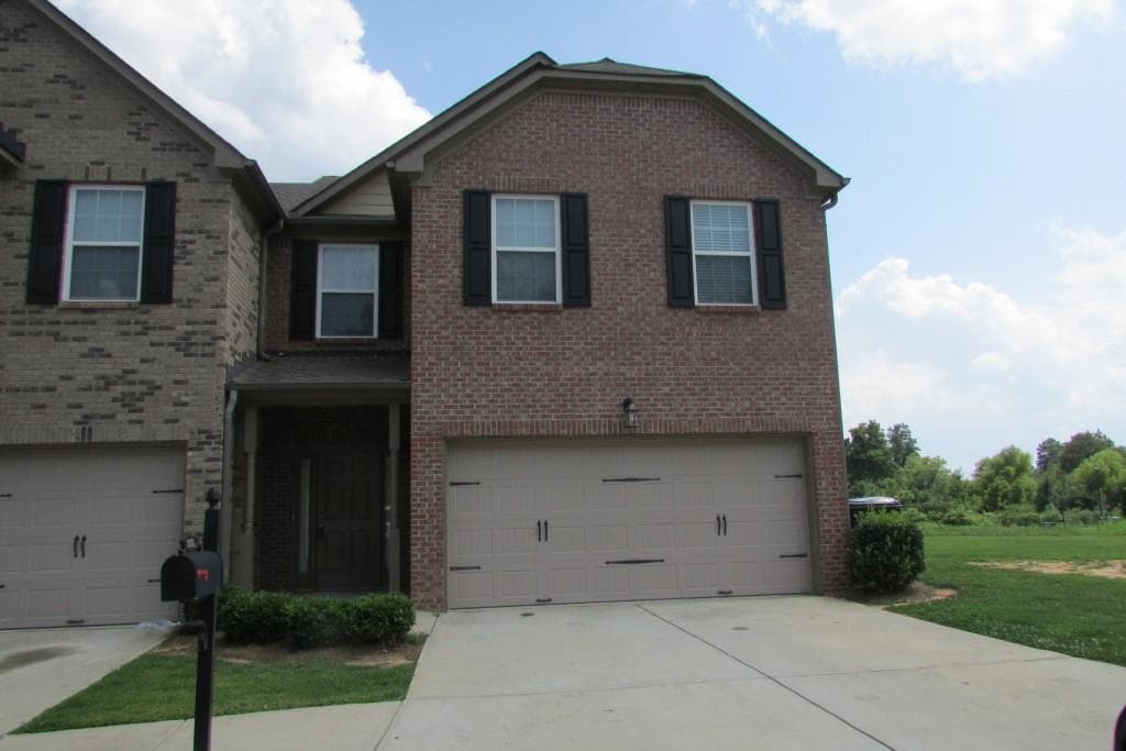 3 bedroom townhouse sold at 3231 Open Fields Drive, Snellville, GA 30078