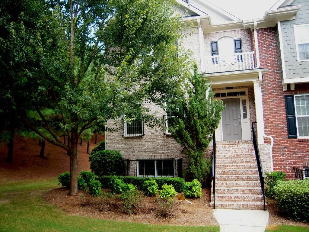 3 bedroom, 2,314 sq ft townhouse sold at 2371 Bellefonte Avenue, Lawrenceville, GA 30043