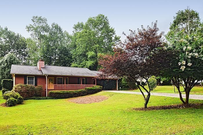 909 Pinedale Terrace, Sugar Hill, GA 30518 — most recent listing photo