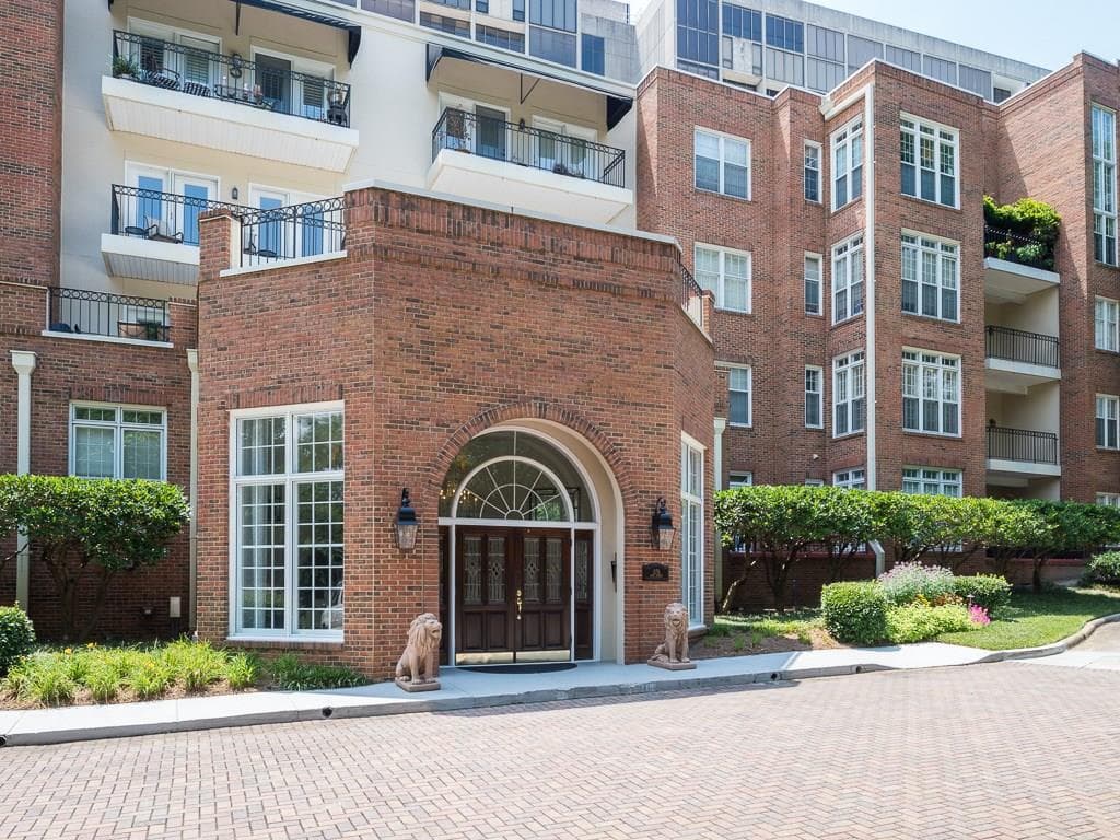 2 bedroom, 1,225 sq ft condominium sold at 175 15th Street 309, Atlanta, GA 30309
