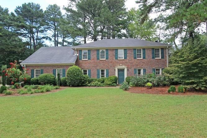 4 bedroom, 2,964 sq ft single family residence sold at 3271 Normandy Circle, Marietta, GA 30062