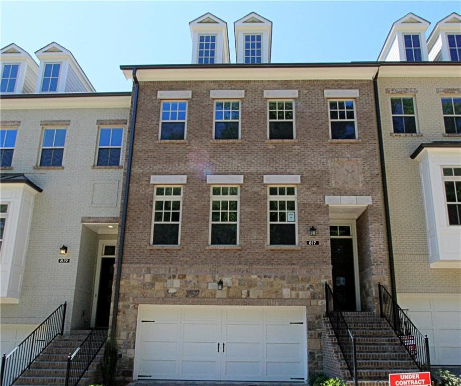 817 Canterbury Overlook 14, Atlanta, GA 30324 — most recent listing photo