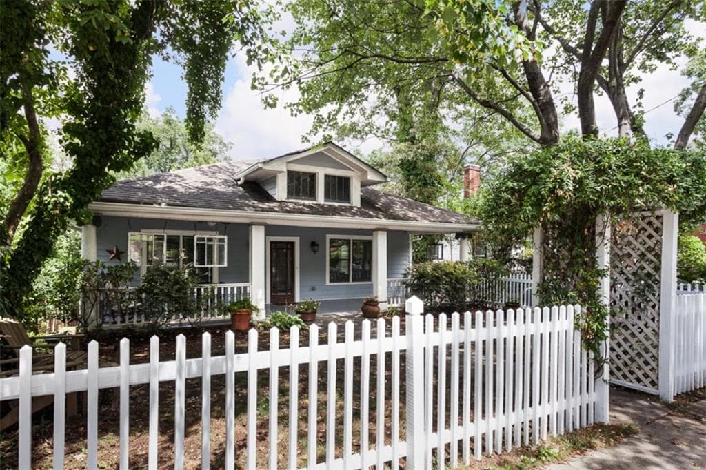 3 bedroom, 2,060 sq ft single family residence sold at 572 Rankin Street, Atlanta, GA 30308