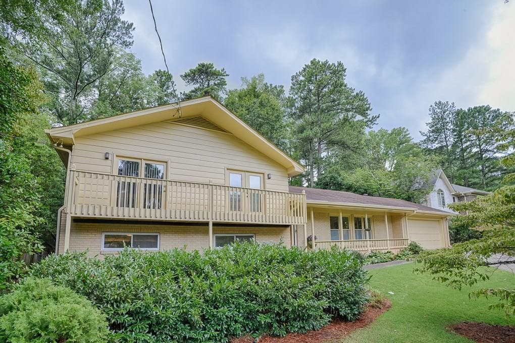 5 bedroom, 2,696 sq ft single family residence sold at 2743 Briarlake Woods Way, Atlanta, GA 30345