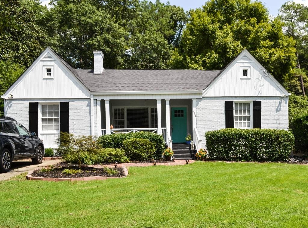3 bedroom, 1,434 sq ft single family residence sold at 286 Midvale Drive, Atlanta, GA 30342