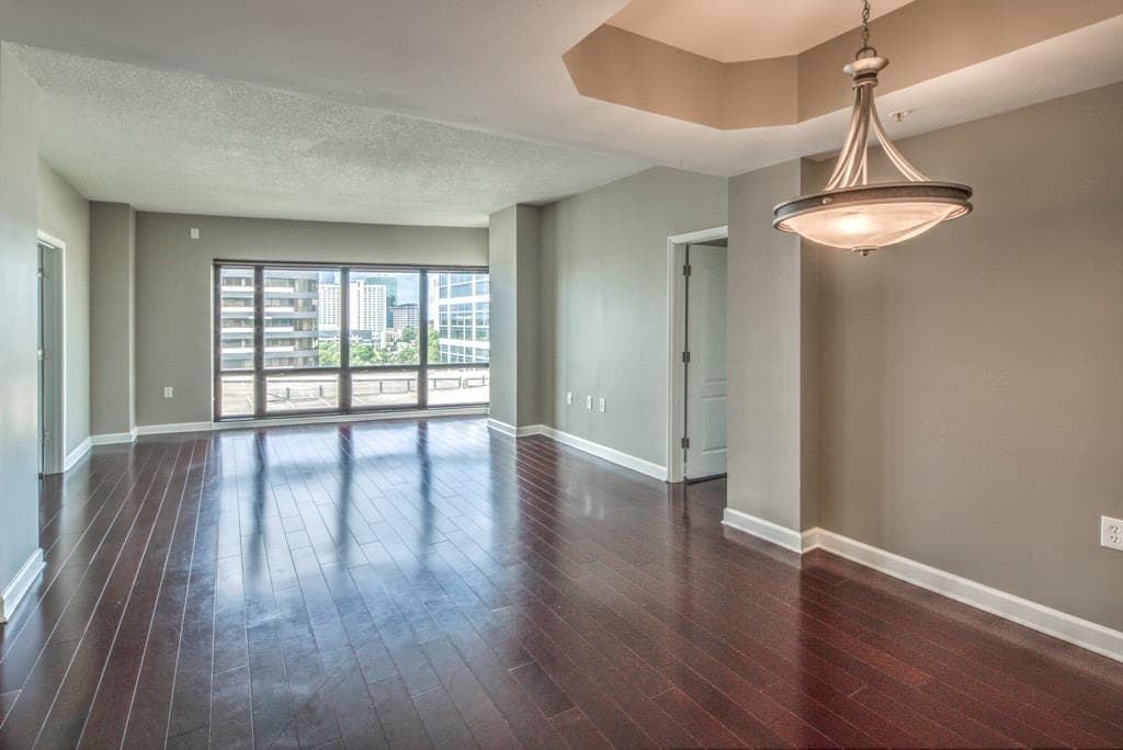 2 bedroom, 1,391 sq ft condominium sold at 3475 Oak Valley Road 930, Atlanta, GA 30326