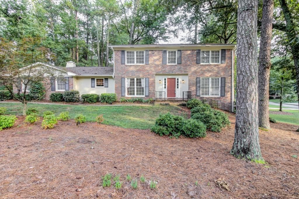2500 Riverglenn Circle, Dunwoody, GA 30338 — most recent listing photo