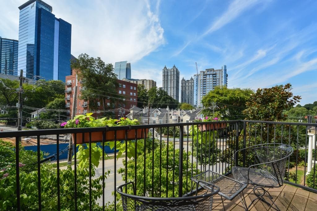 2 bedroom, 1,237 sq ft condominium sold at 1029 Piedmont Avenue 201, Atlanta, GA 30309