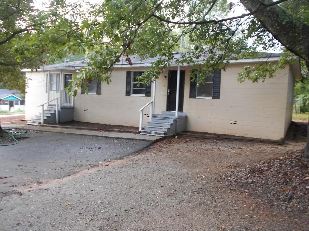 duplex sold at 811 Lane Street, Griffin, GA 30223