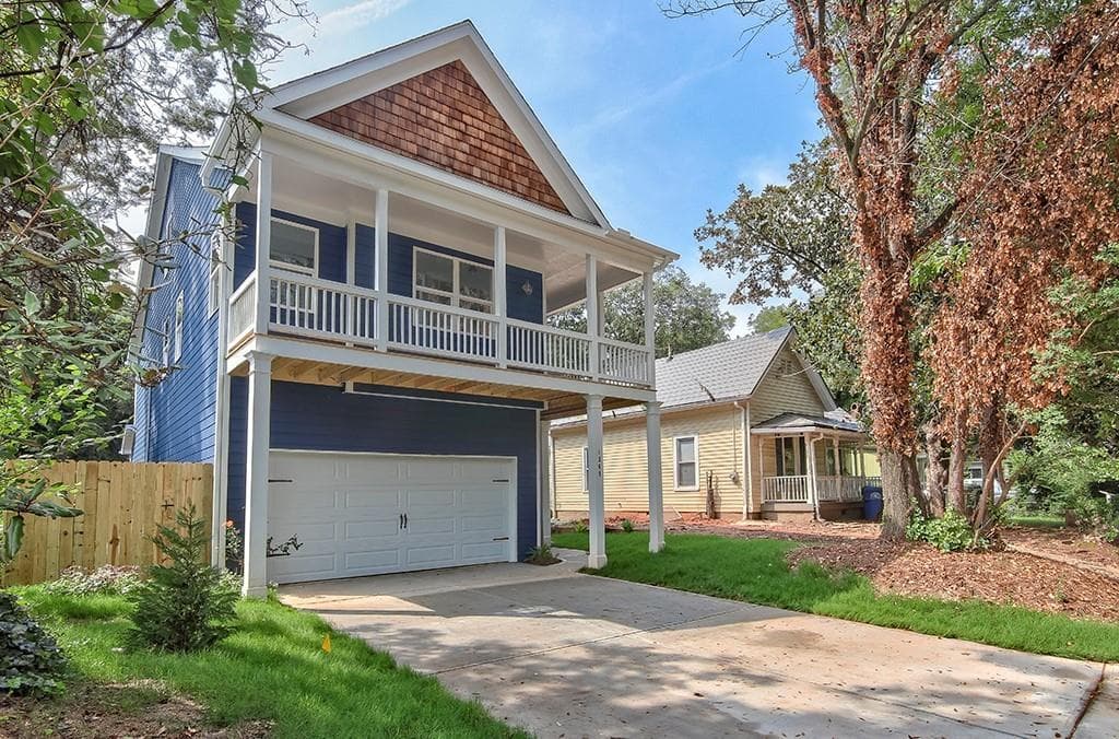 4 bedroom, 3,000 sq ft single family residence sold at 1369 HARDEE Street, Atlanta, GA 30307