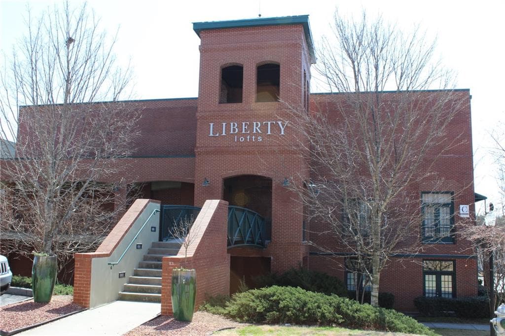 2 bedroom, 1,308 sq ft condominium sold at 1725 Liberty Lane, Roswell, GA 30075