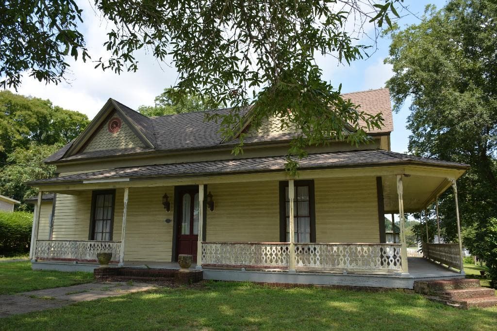 110 Park Street, Adairsville, GA 30103 — most recent listing photo