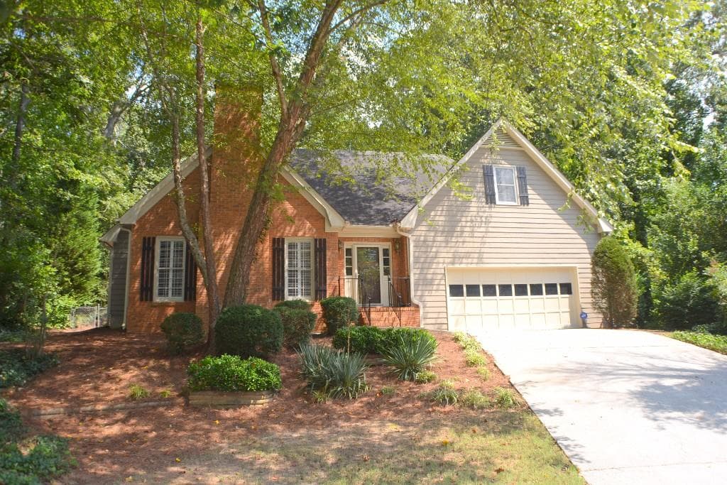 510 Farm Cove Court, Roswell, GA 30075 — most recent listing photo