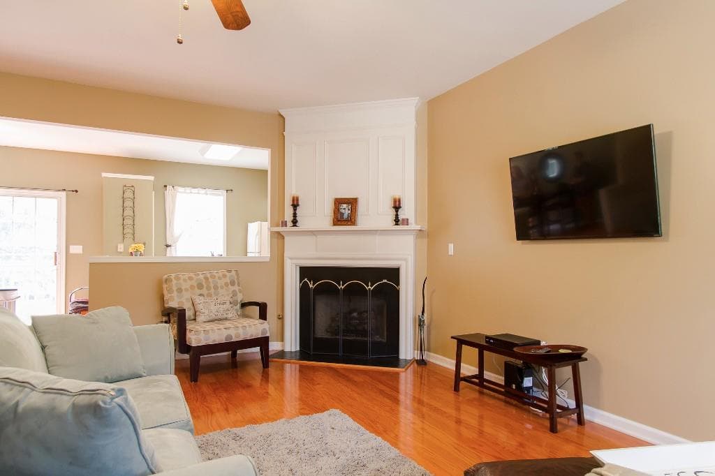 3 bedroom, 1,963 sq ft townhouse sold at 2326 Towneheights Terrace 2326, Atlanta, GA 30339