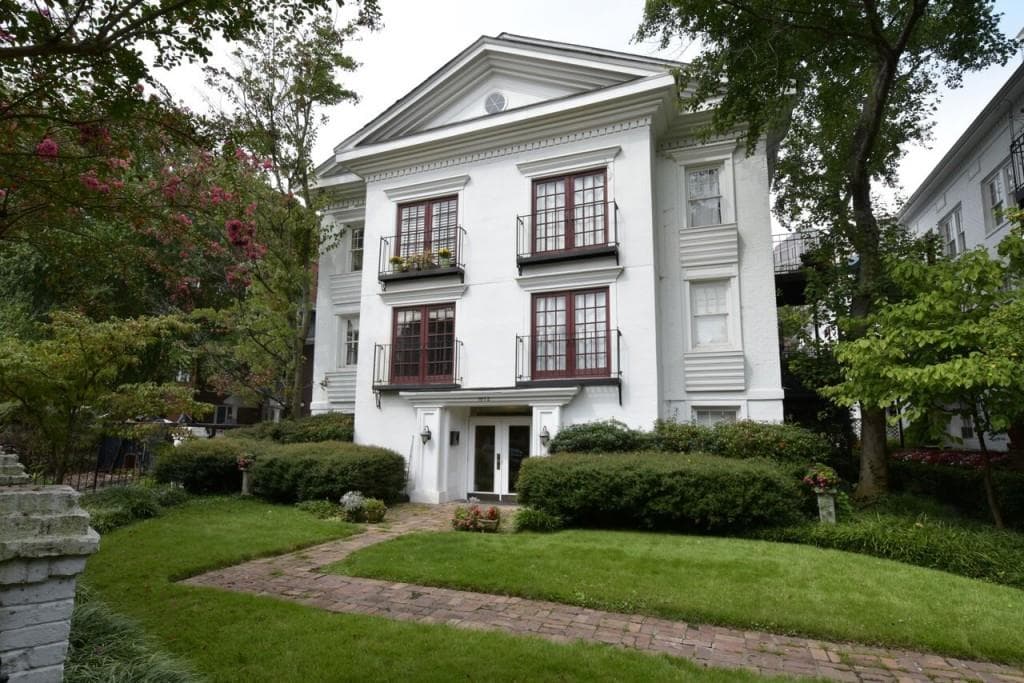 1072 Piedmont Avenue 204, Atlanta, GA 30309 — most recent listing photo