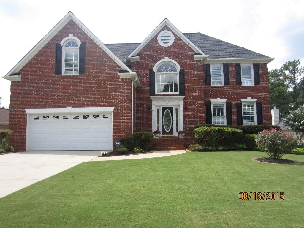 5 bedroom, 4,000 sq ft single family residence sold at 824 Fairview Club Circle, Dacula, GA 30019