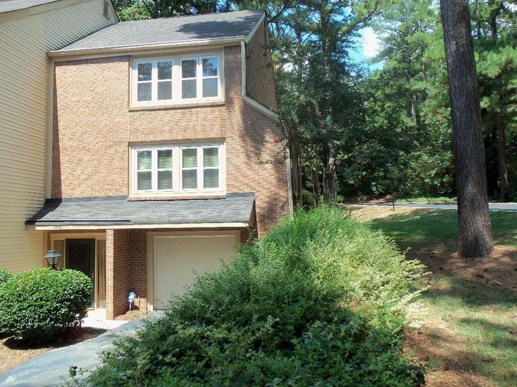 2 bedroom, 1,600 sq ft condominium sold at 4401 Chowning Way, Atlanta, GA 30338