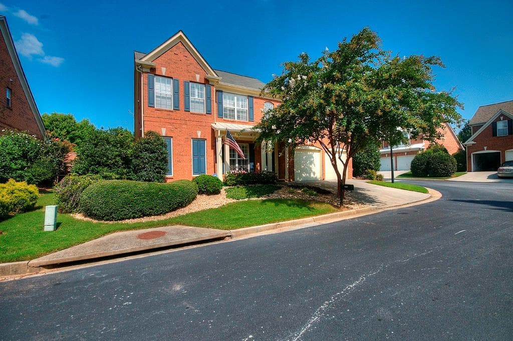 1425 Eastham Court, Dunwoody, GA 30338 — most recent listing photo