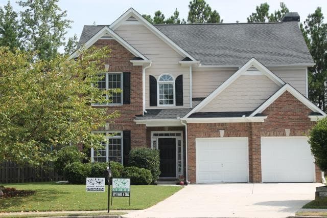 4 bedroom, 2,300 sq ft single family residence sold at 1612 Hillside Bend Crossing, Lawrenceville, GA 30043