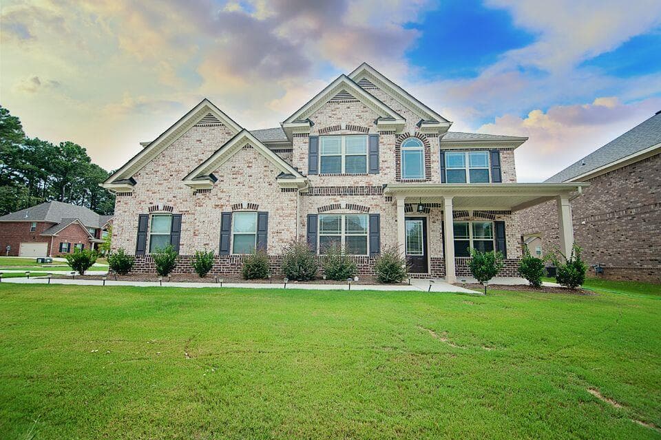 5 bedroom, 3,952 sq ft single family residence sold at 2935 Vine Ridge Drive, Powder Springs, GA 30127