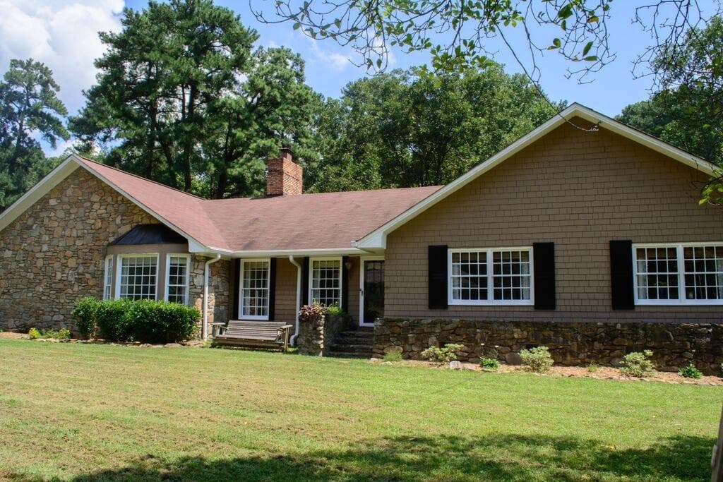 445 Susan Creek Drive, Stone Mountain, GA 30083 — most recent listing photo