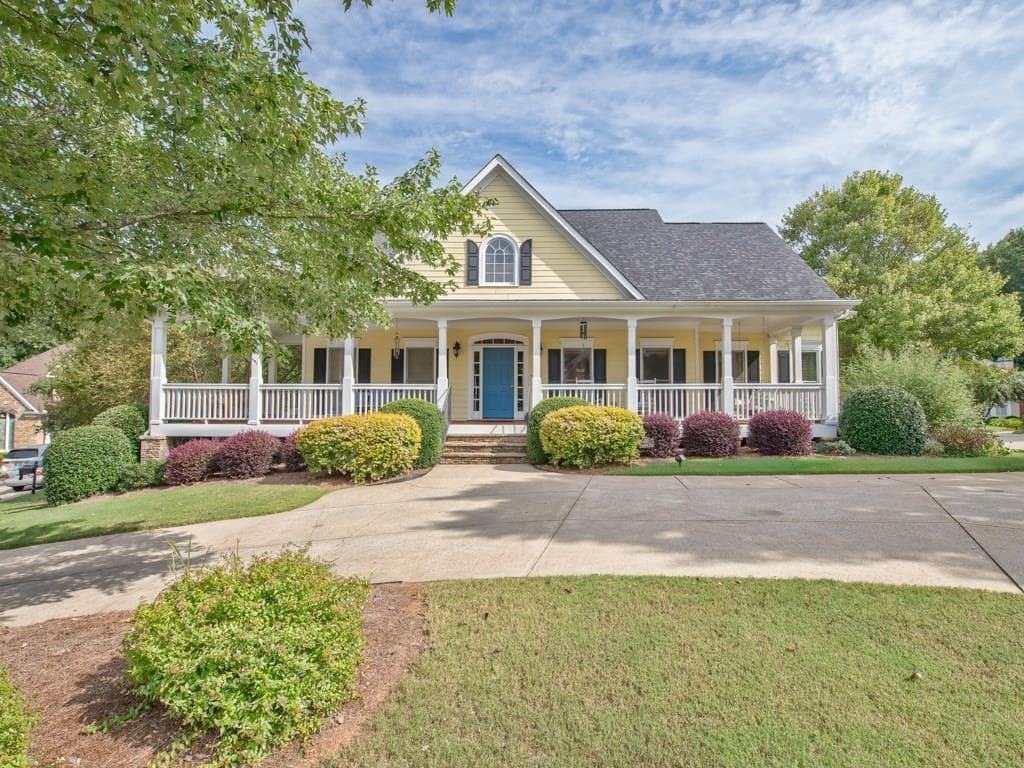 5 bedroom, 5,083 sq ft single family residence sold at 4261 Abercrombie Place, Marietta, GA 30062